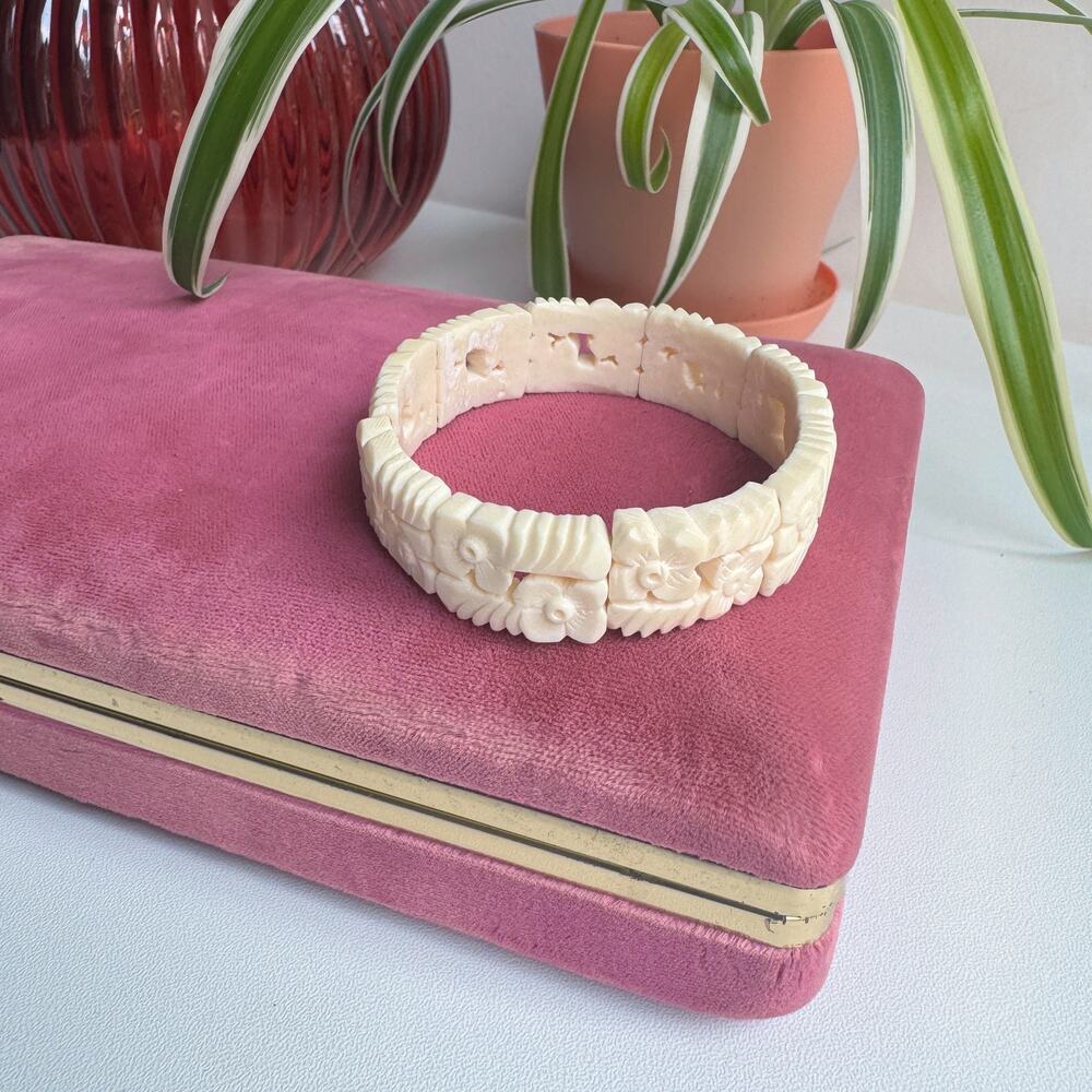 Vintage Floral Hand Carved Bone Stretch Bracelet